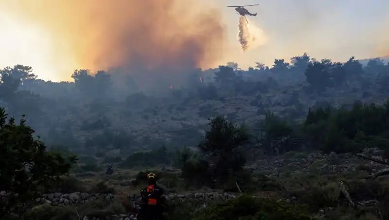 Eğriboz Adası'nda Şok Edici Orman Yangını: 2 Köy Acil Tahliye Edildi!