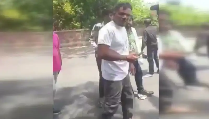 11A Yolcusunun Korku Dolu Anları: "Biri Beni Yakaladı!"