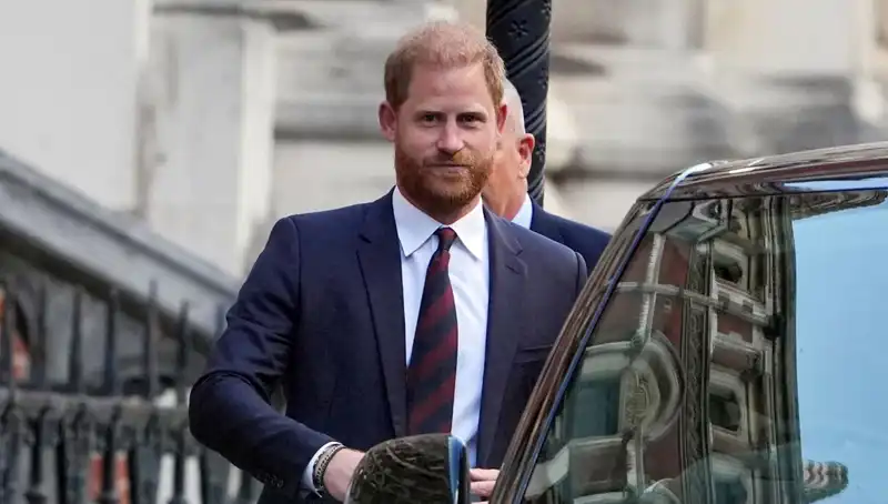Prens Harry, Kraliyet Ailesiyle Barışma İsteğini Açıkladı
