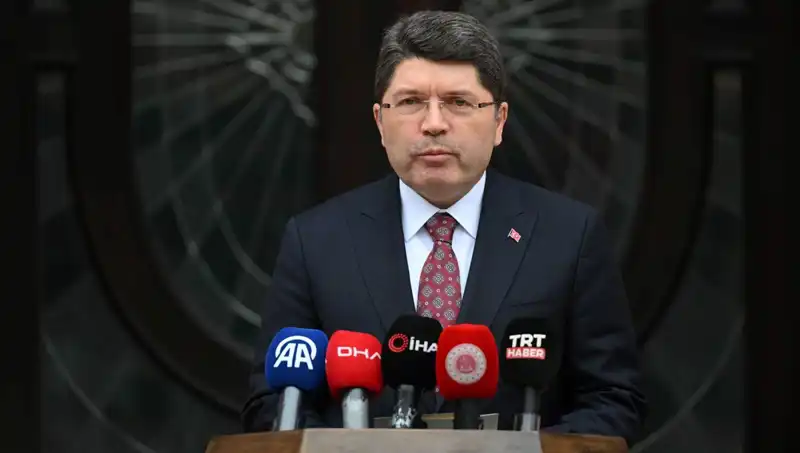 İmralı Heyeti Adalet Bakanı Tunç'la Kritik Bir Görüşme Gerçekleştiriyor