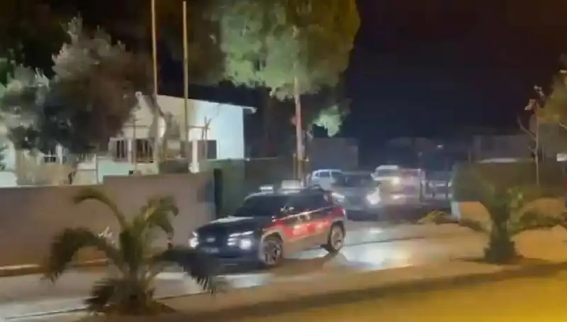 İzmir'de Düzenlenen Dev Operasyon: 141 Hükümlü Yakalandı!