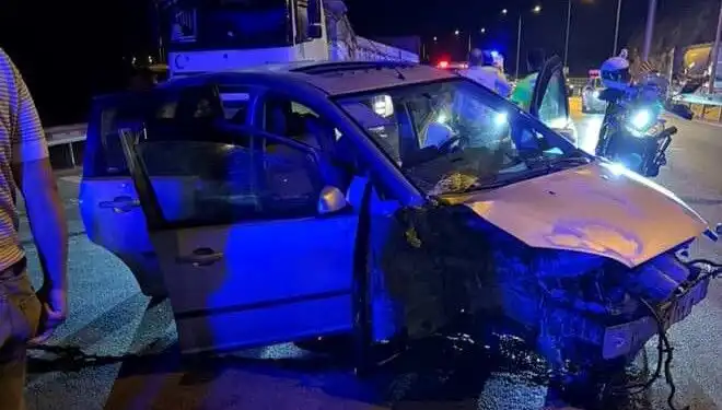 Dikkat Çeken Kaza: Otomobil Bariyere Çarptı, Bir Kişi Hayatını Kaybetti