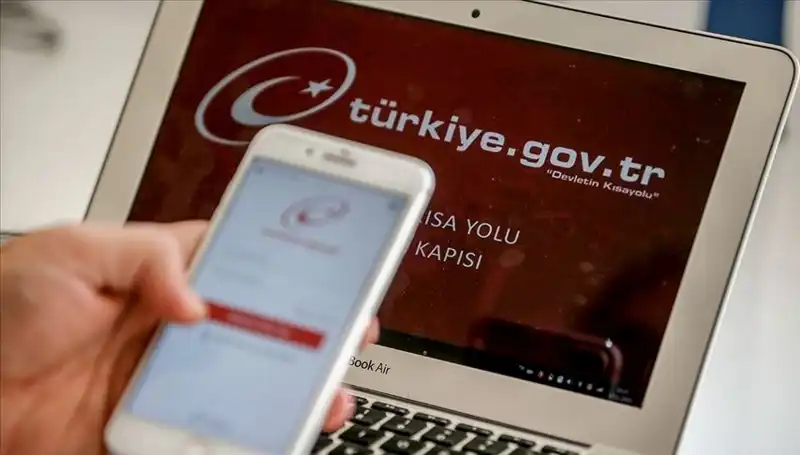 Bakan Kacır, e-Devlet Üzerinden Sunulan Hizmetleri Açıkladı: 8 Bin Aşkın Seçenek!