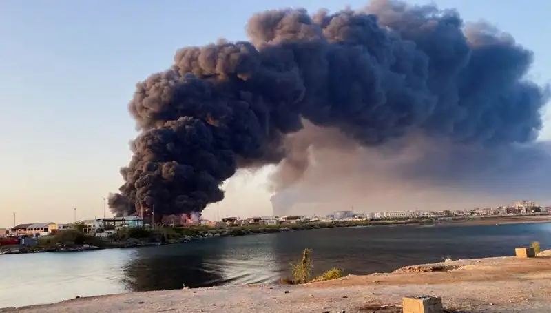 Port Sudan'da Olaylı Patlamalar: Havalimanı ve Ordu Üssü Hedef Alındı