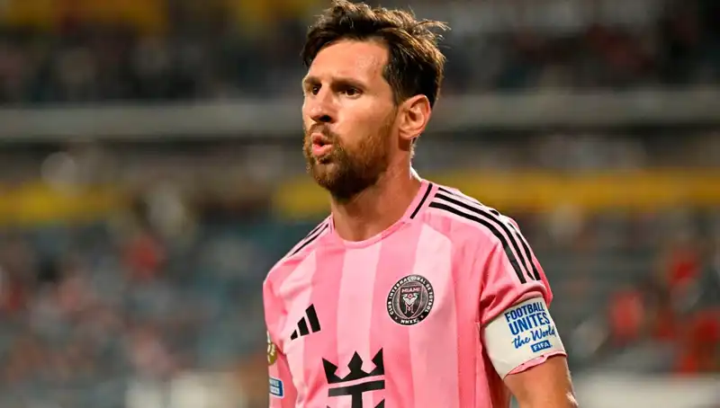 Messi'nin Debüt Maçında Şaşırtan Beraberlik ve Direkten Dönüş Hikayesi