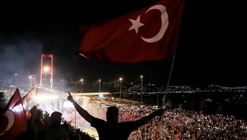 15 Temmuz Gecesi Destanlaşacak: Külliye'de "En Uzun Gece" Temsili