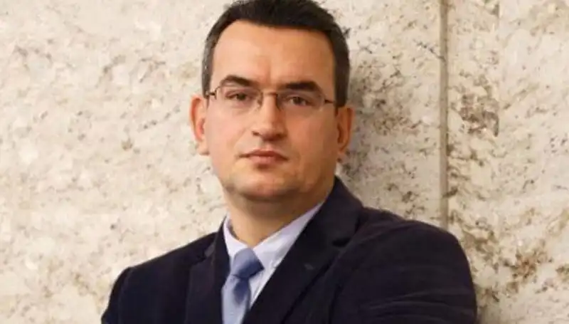 Metin Gürcan: DEVA Partisi'nin Kurucu Üyesinin Hayat Hikayesi