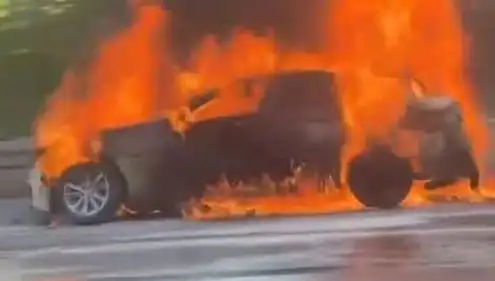 15 Temmuz Şehitler Köprüsü’nde Alev Alev Yanan Araç Kazası Trafiği Alt Üst Etti