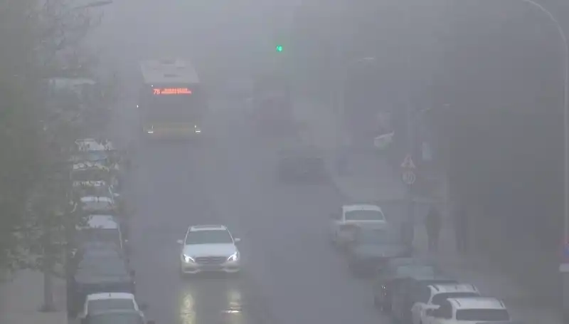 İstanbul'da Sis Etkisi: Görüş Mesafesi Azaldı, Hayat Durma Noktasına Geldi