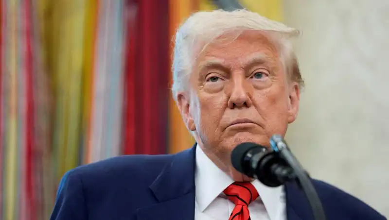 Trump, G7 Zirvesi'nden Sırada Olmayan Bir Sebeple Ayrıldı, Acil Toplantı Çağrısı Yapıldı