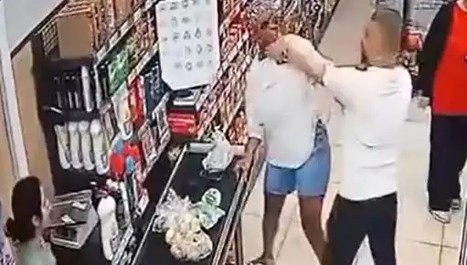 Markette Şoke Eden Anlar: Kadına Saldıran Adamın Gerçek Nedenleri