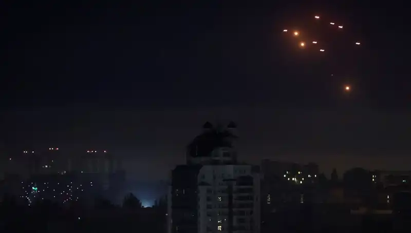 Rusya'nın Kiev'e Yönelik Hava Saldırıları ve Sumi'de Tahliye Emri