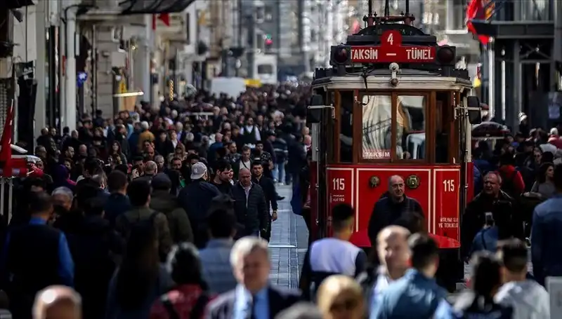 Türkiye'nin Nüfusu Rekor Seviyelerde: Yeni Veriler Ne Anlatıyor?
