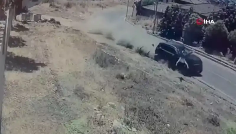 15 Yaşında Sürücü, Yaya Çarpıp Kaçınca Hayatını Kaybetti: Korkunç Kaza Rüzgarı