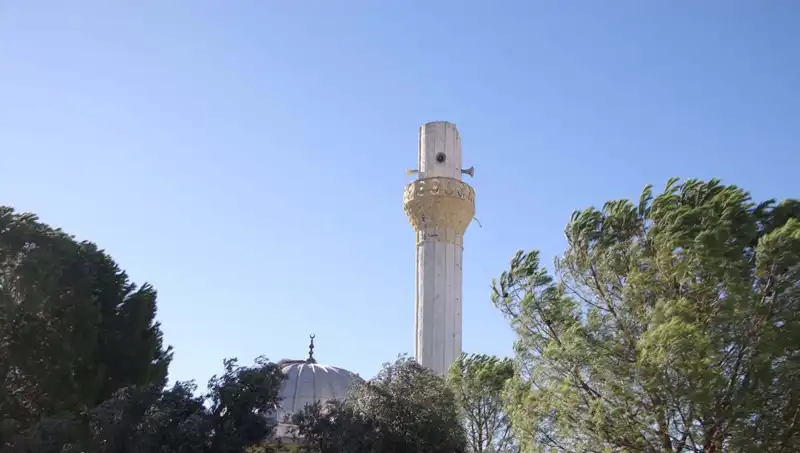 Muğla'da Şiddetli Fırtına: Minareler ve Çatılar Uçtu, Panik Sardı