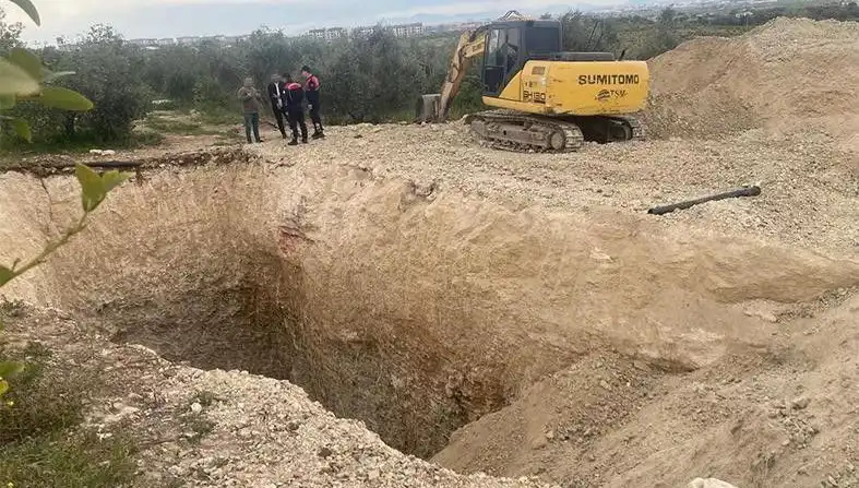 İzinsiz Kazı Yapan Dört Kişi Gözaltına Alındı: Sırlarla Dolu Bir Olay