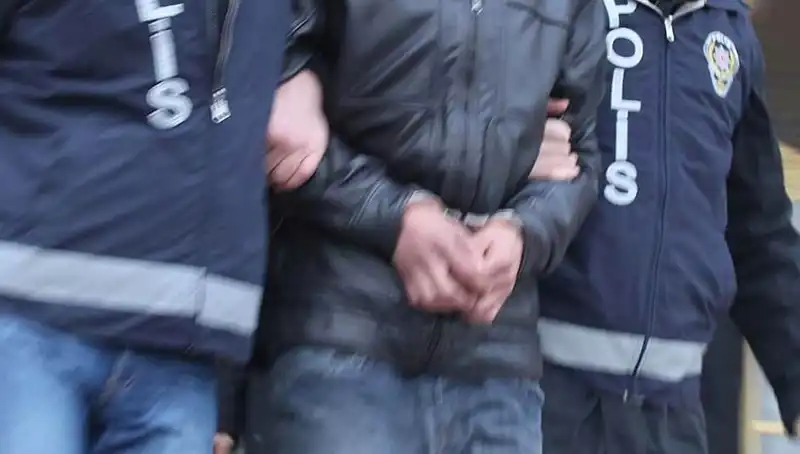 Kütahya'da Uyuşturucu Ticareti Yaparken Yakalanan 3 Kişi Tutuklandı