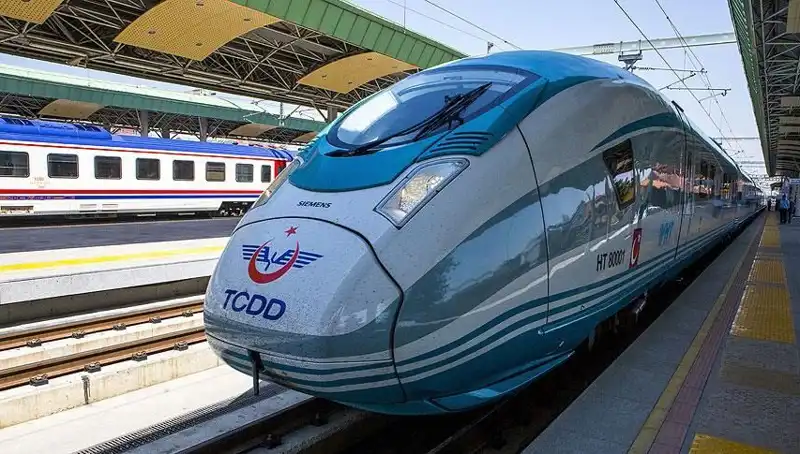 TCDD, 140 Tren Makinisti Kursiyeri Alımı Yapıyor: İşte Başvuru Detayları