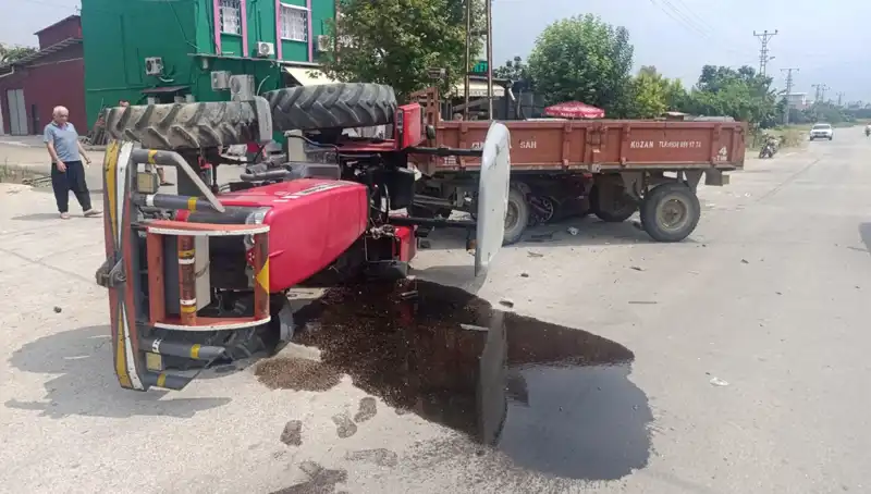 Otomobil ile Traktörün Çarpışması Sonucu Dehşet Verici Kaza: 2 Yaralı