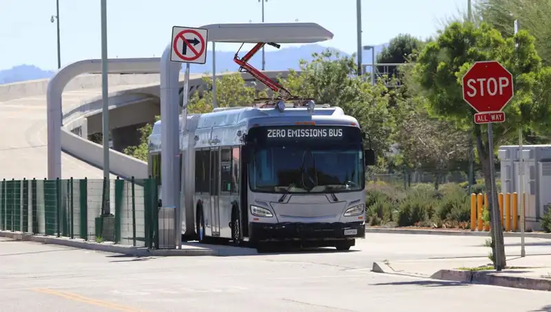 Avrupa’da Elektrikli Otobüs Sayısı Hızla Artıyor: Yasaların Etkisi Ne Olacak?
