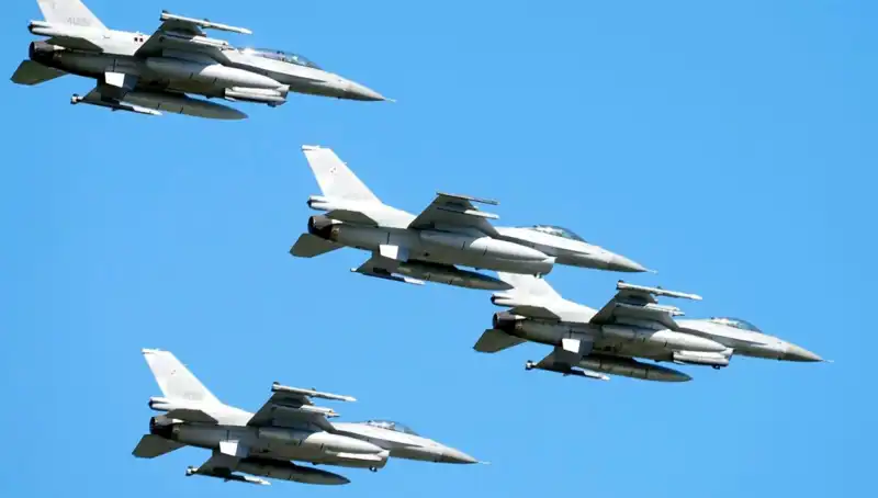 ABD, Ukraynalı Pilotlara F-16 Eğitimi İçin 310 Milyon Dolar Ayırdı