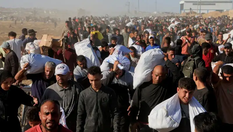 İsrail Ordusu Han Yunus'ta Kuşatma Başlattı: 15 Kilometrelik Koridor Açıldı