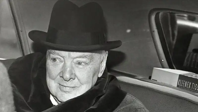 Churchill’in Tarihi Bekar Evi Satışta: 3,75 Milyon Sterlinle Yeni Sahibini Arıyor