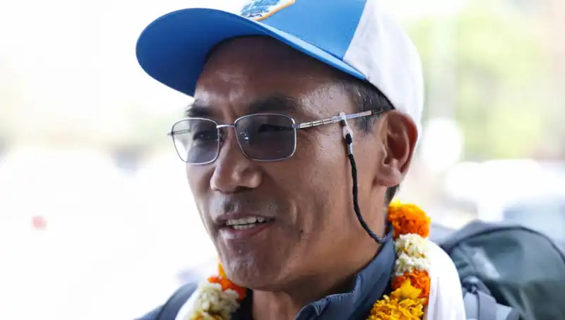 Everest Adam, Kendi Rekorunu Kırdı: Yeni Bir Zirveye Daha İmza Attı